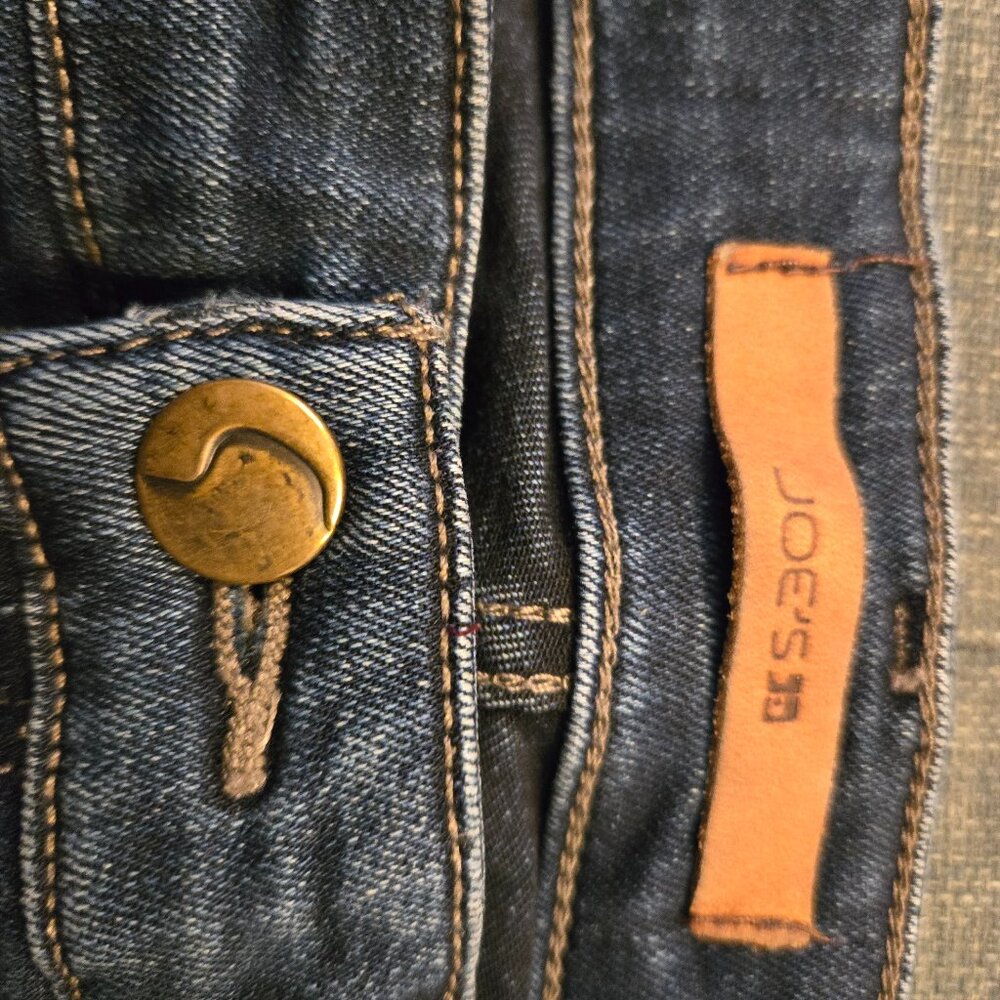 Joe's  BLUE Jeans Size 31 Stretch So Comfortable
